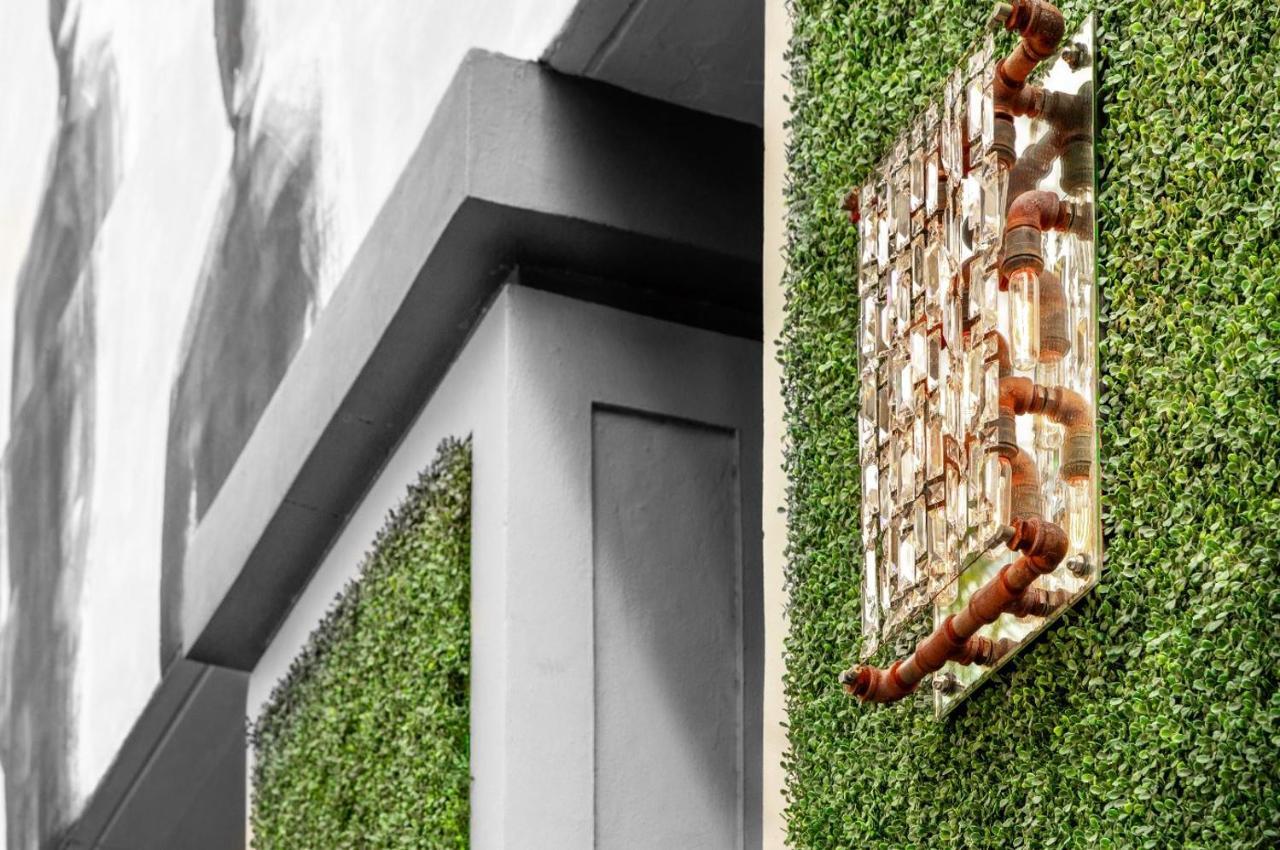 Fortune House Hotel Suites Miami Exterior photo