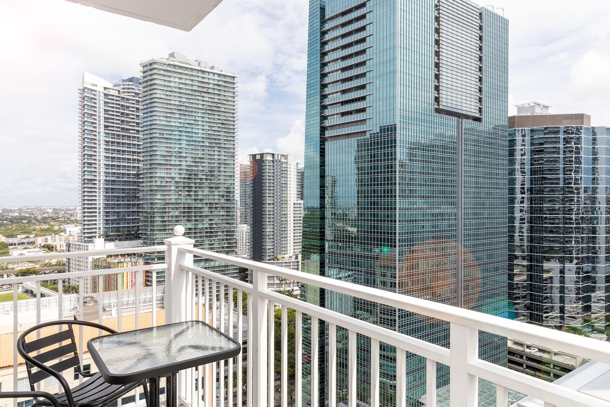 Fortune House Hotel Suites Miami Exterior photo