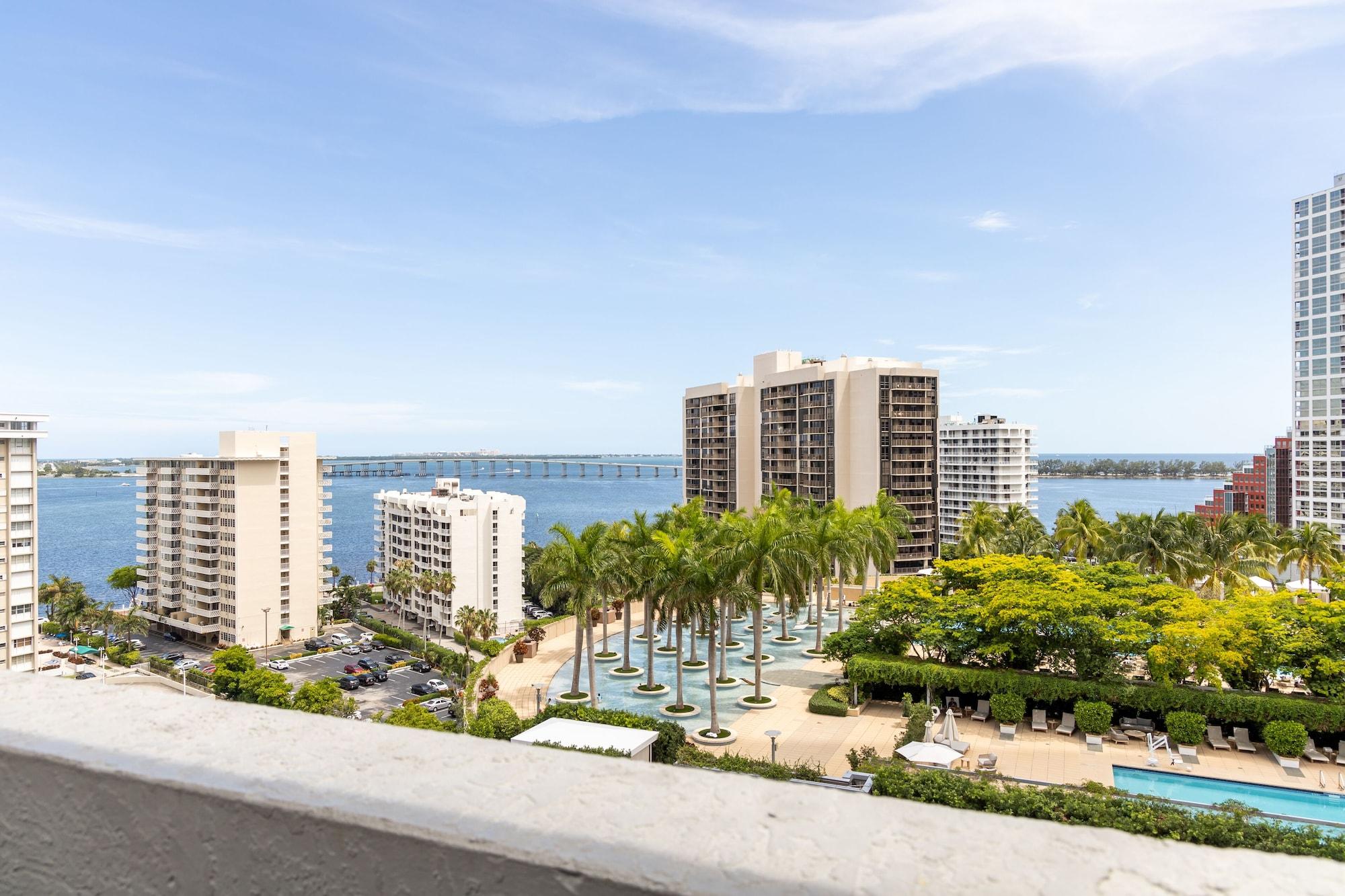 Fortune House Hotel Suites Miami Exterior photo