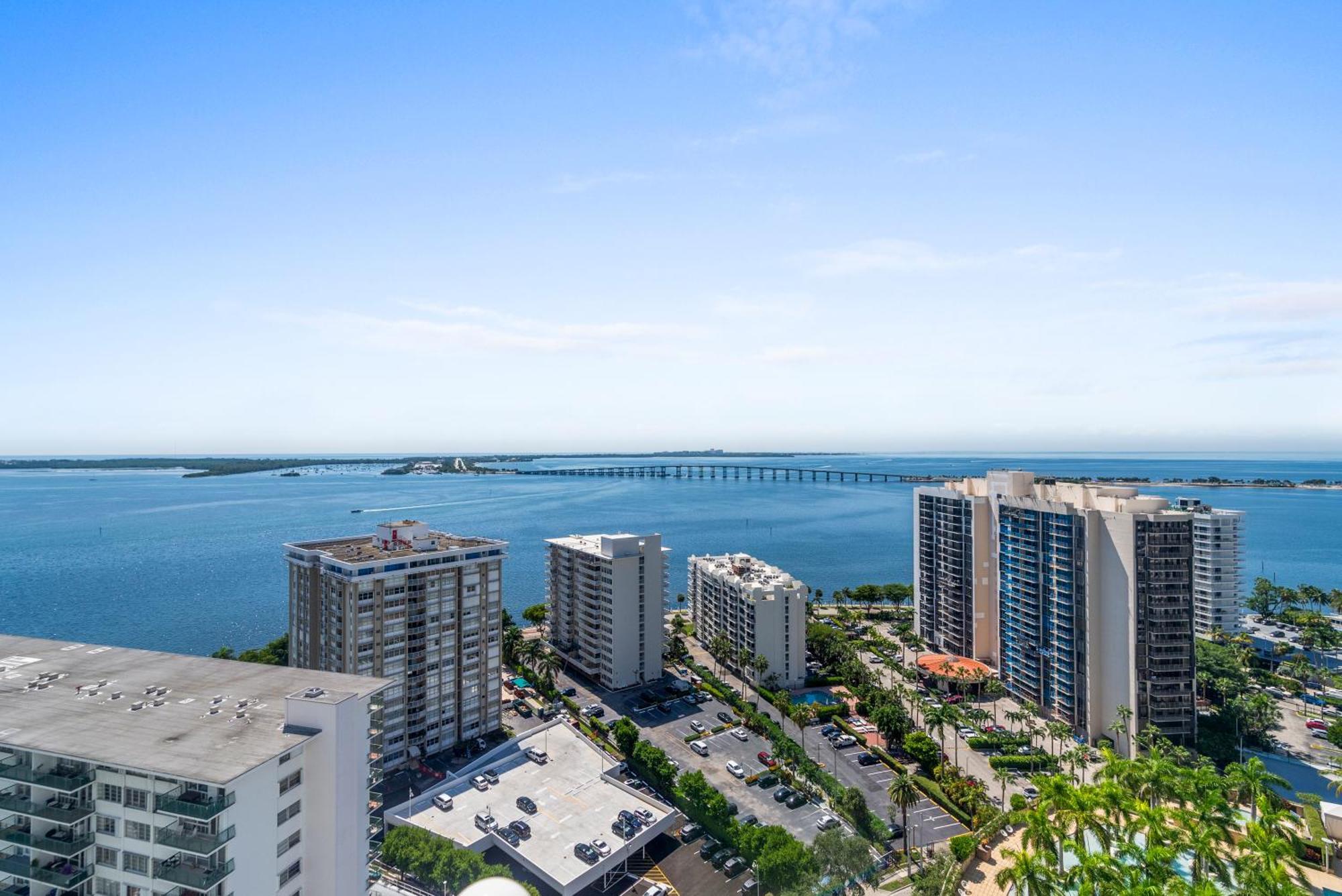 Fortune House Hotel Suites Miami Exterior photo