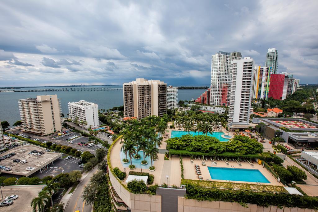Fortune House Hotel Suites Miami Exterior photo